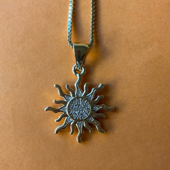 🌞SUN NECKLACE 🌞 NWOT 🌞 - Picture 16 of 16